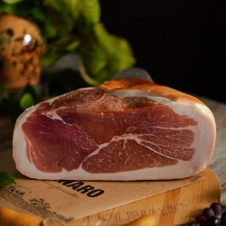 Stinco di Prosciutto di Ragogna 18 Mesi - I Molinaro